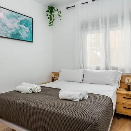 Simply Stunning - Hidden Gem, Heart Of Poble Sec *