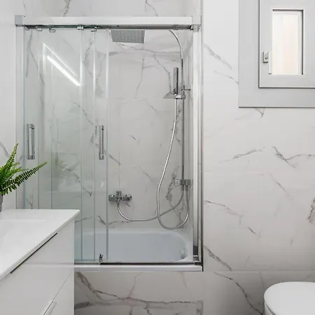 Apartment Simply Stunning - Hidden Gem, Heart Of Poble Sec
