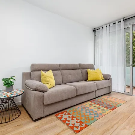 Apartment Simply Stunning - Hidden Gem, Heart Of Poble Sec *