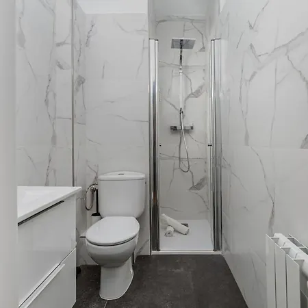 Apartment Simply Stunning - Hidden Gem, Heart Of Poble Sec